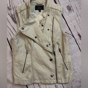 TCEC small creme vest
